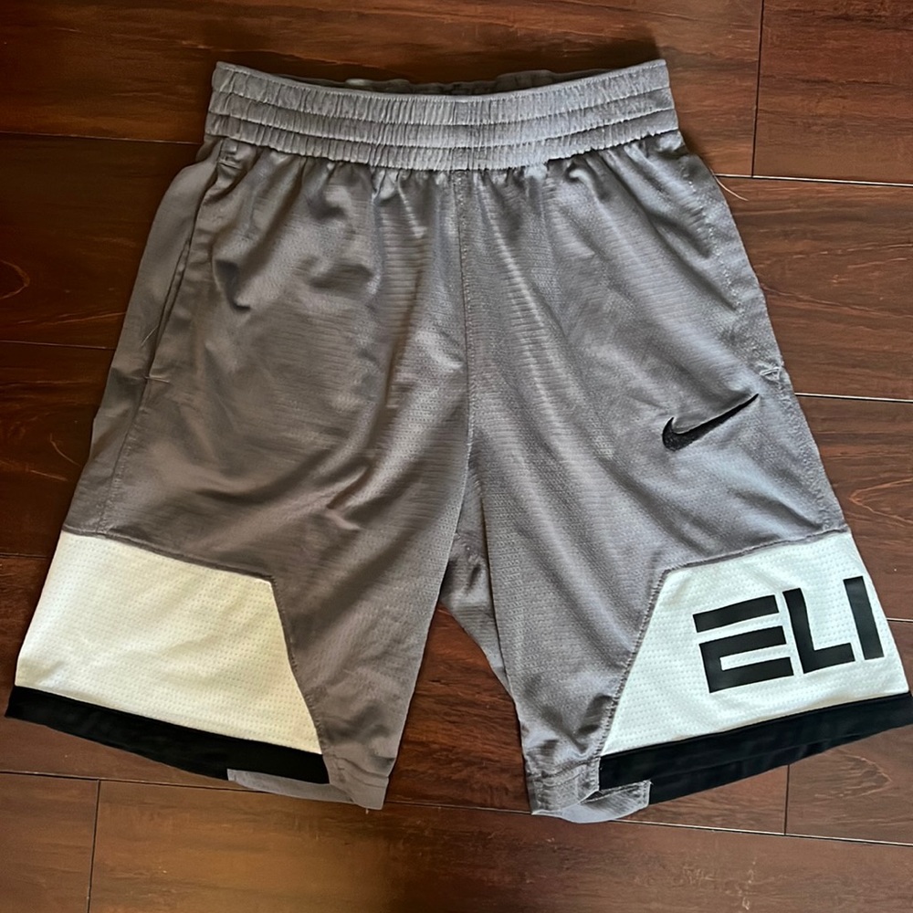 Boy’s Medium Nike Elite Shorts